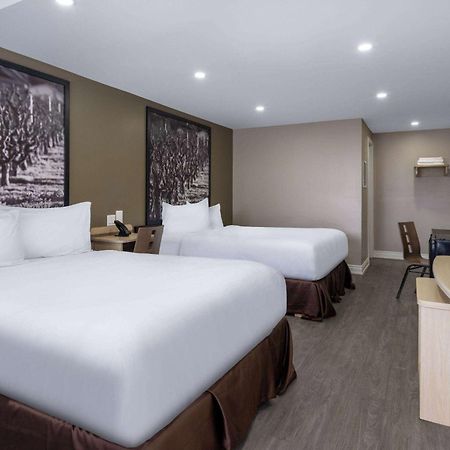 Super 8 By Wyndham Niagara Falls On المظهر الخارجي الصورة