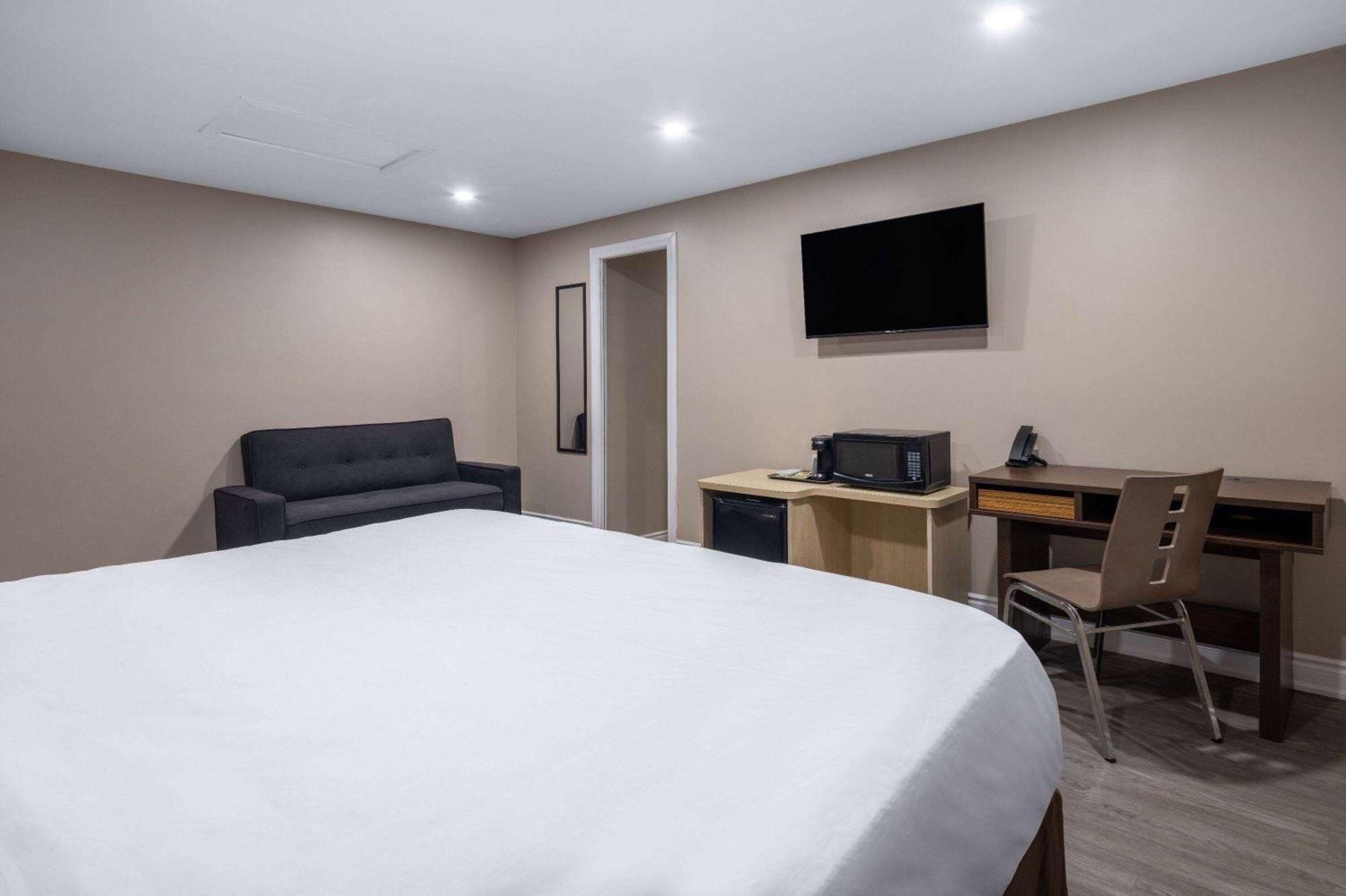 Super 8 By Wyndham Niagara Falls On المظهر الخارجي الصورة